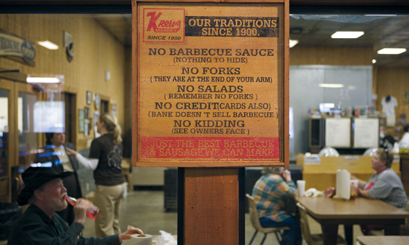 Saucen über dem Fleisch sind beim Barbecue hier und da durchaus verpönt. (Foto Texas Tourism)