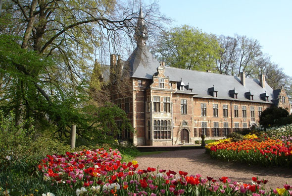 Die Floralia lockt in den Park an Schloss Groot-Bijgaarden im Norden von Brüssel. (Fotos Floralia Brussels)
