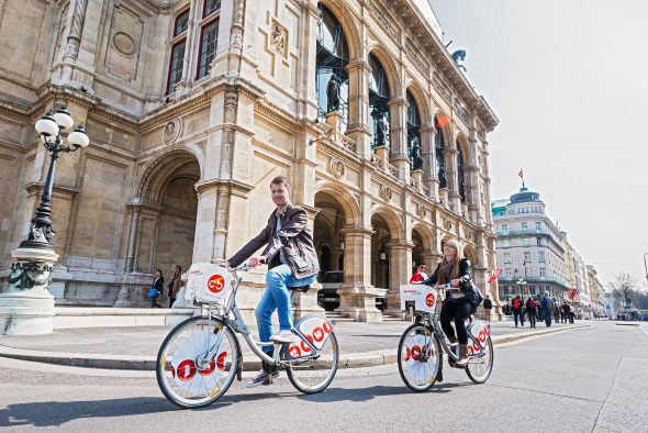 Österreichs Hauptstadt Woien lässt sich bequem und preisgünstig mit Leihräder erfahren. (Foto Gewista)