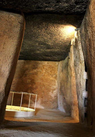 Rund 6.000 Jahre alt: der Dolmen von Menga. 