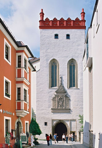 Ein Blick in die Bautzener Altstadt: Schloßstraße mit Matthiasturm. (Foto: Lohse)