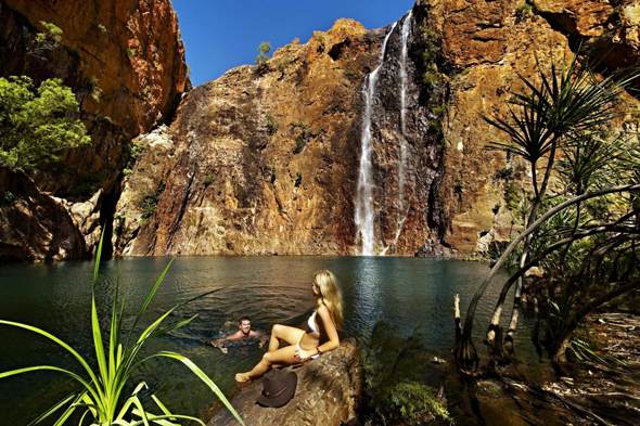 Erfrischend: ein Bad an den Miri-Miri Falls. (Foto Tourism Western Australia)