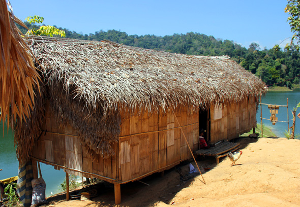 Einfache Behausungen finden sich im Orang Asli Dorf Kampung Chuweh. (Foto Karsten-Thilo Raab)