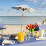 Strandfrühstück an der schleswig-holsteinischen Ostseeküste