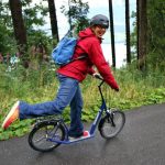 Schwungvoll zu Tale sausen – die Schweizer Bergwelt per Trotti-Bike erfahren
