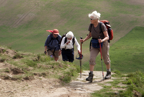 Herbnstzeit ist Wanderzeit - insbesondere dann, wenn es Petrus noch gut mit den Wanderern meint. (Foto Karsten-Thilo Raab)