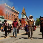 Kopflose Hähne und poetische Cowboys: Kuriose und grandiose Festivals in Colorado